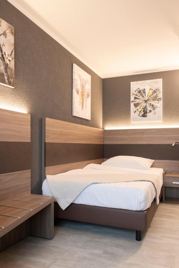 Hotel Bahnhof Zollikofen Kültér fotó